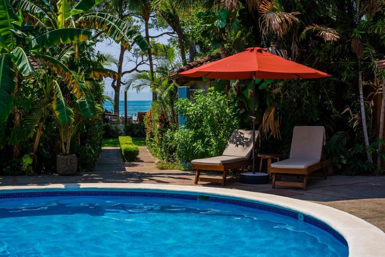 The Coast Beachfront Hotel 타마린도 외부 사진