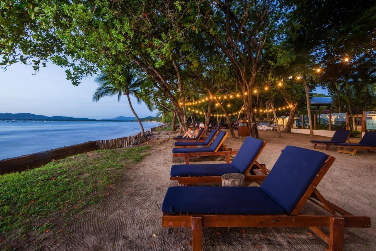 The Coast Beachfront Hotel 타마린도 외부 사진