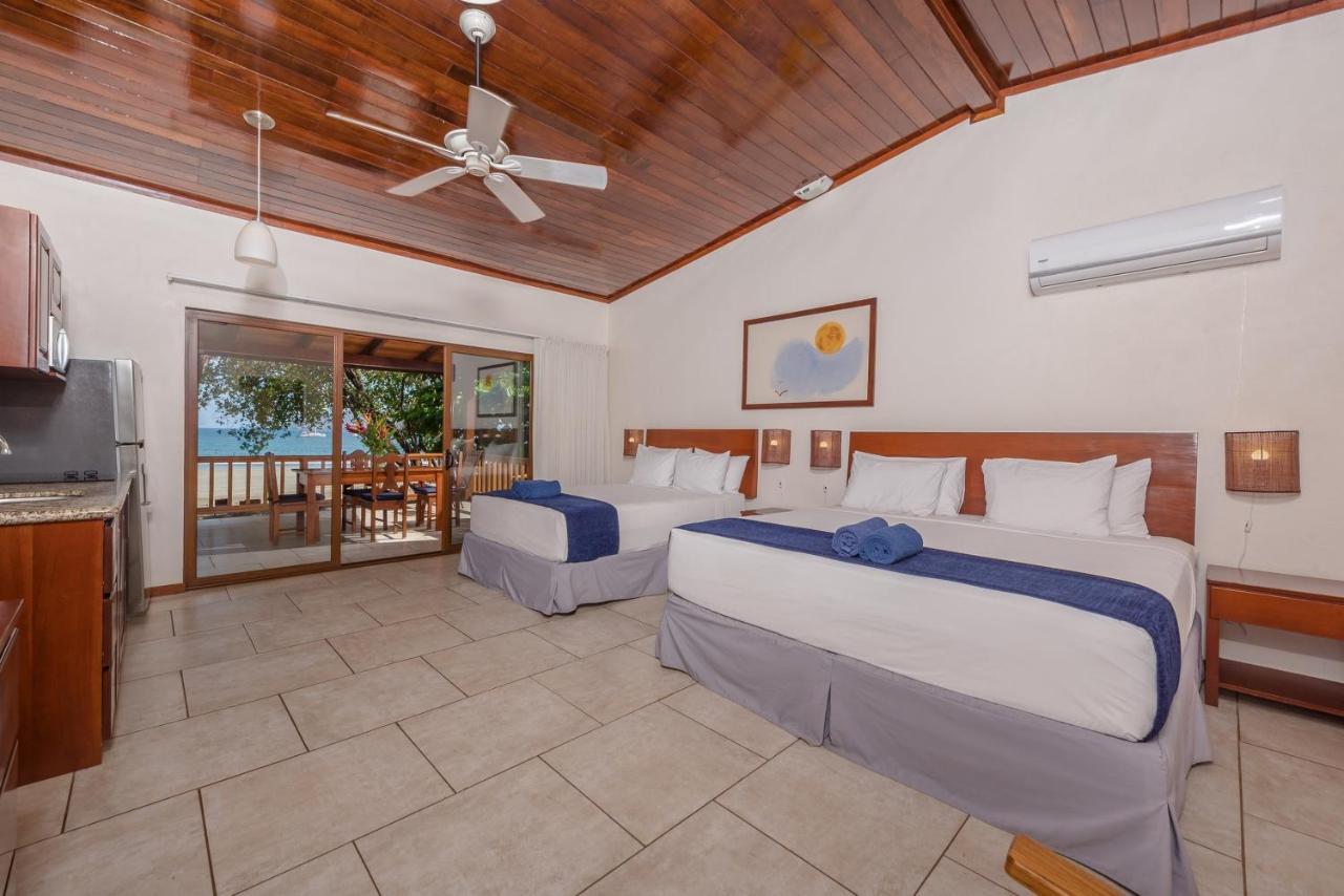The Coast Beachfront Hotel 타마린도 외부 사진