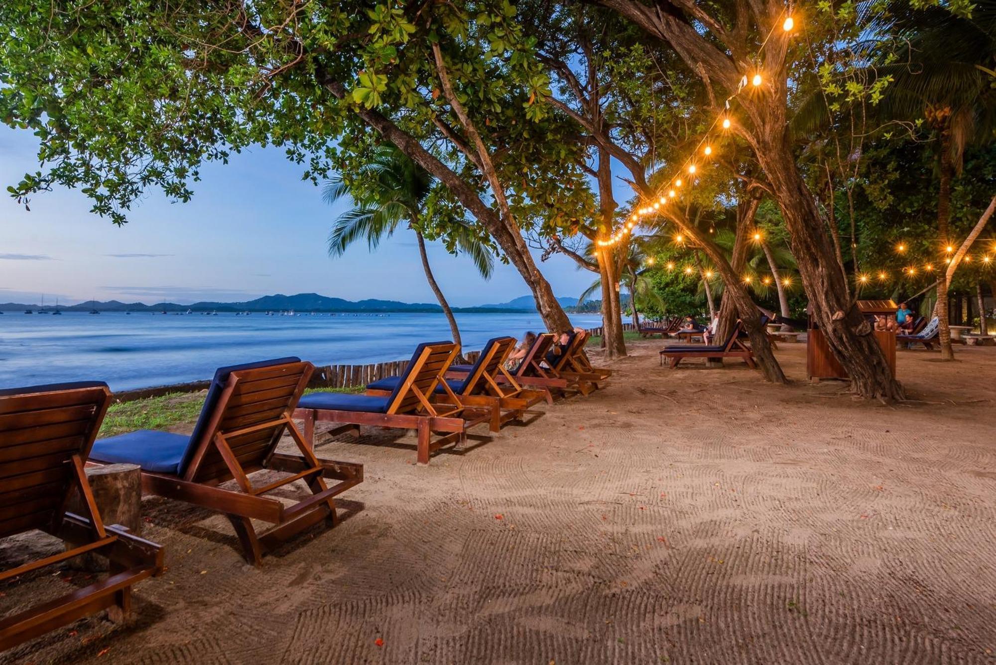 The Coast Beachfront Hotel 타마린도 외부 사진