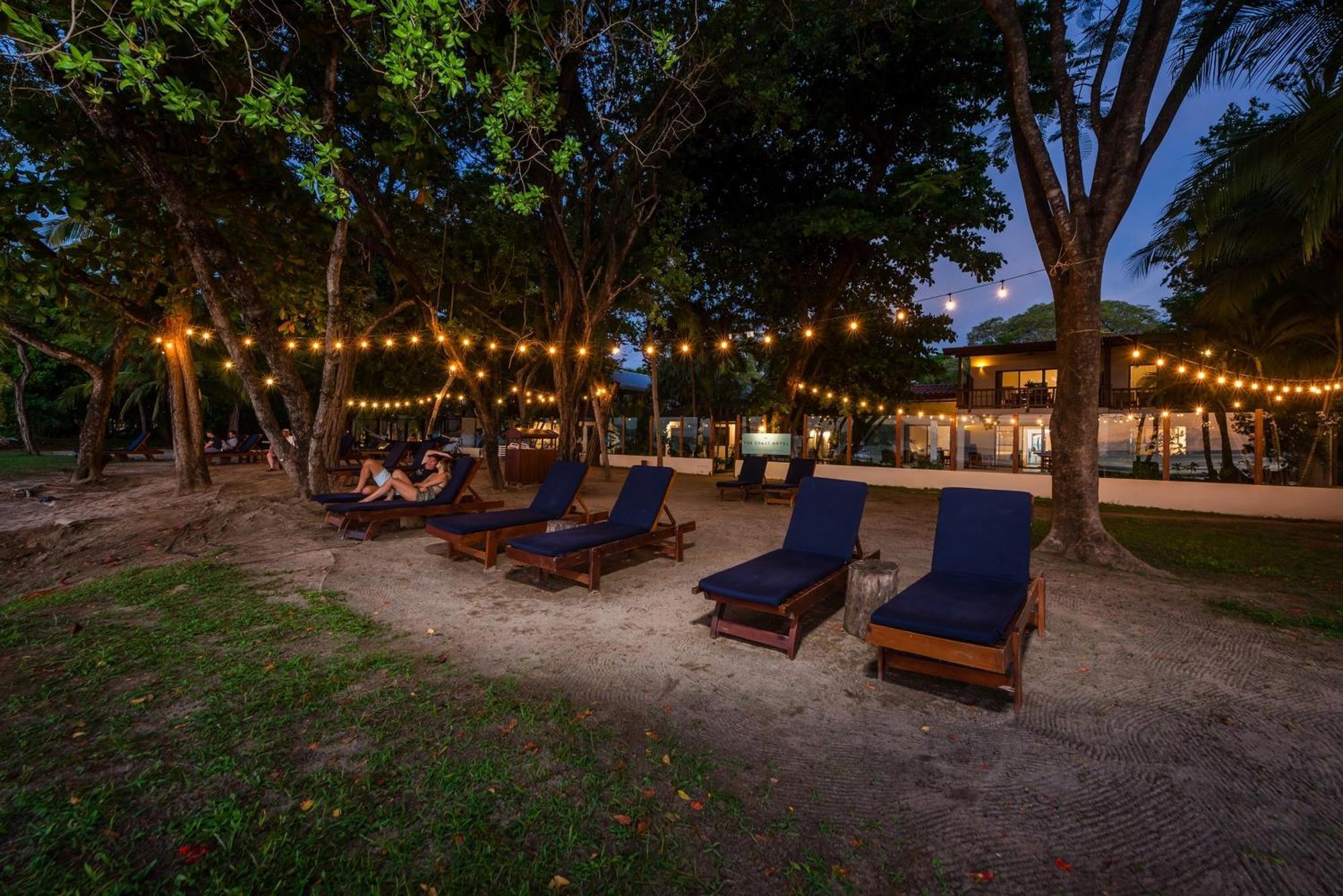 The Coast Beachfront Hotel 타마린도 외부 사진