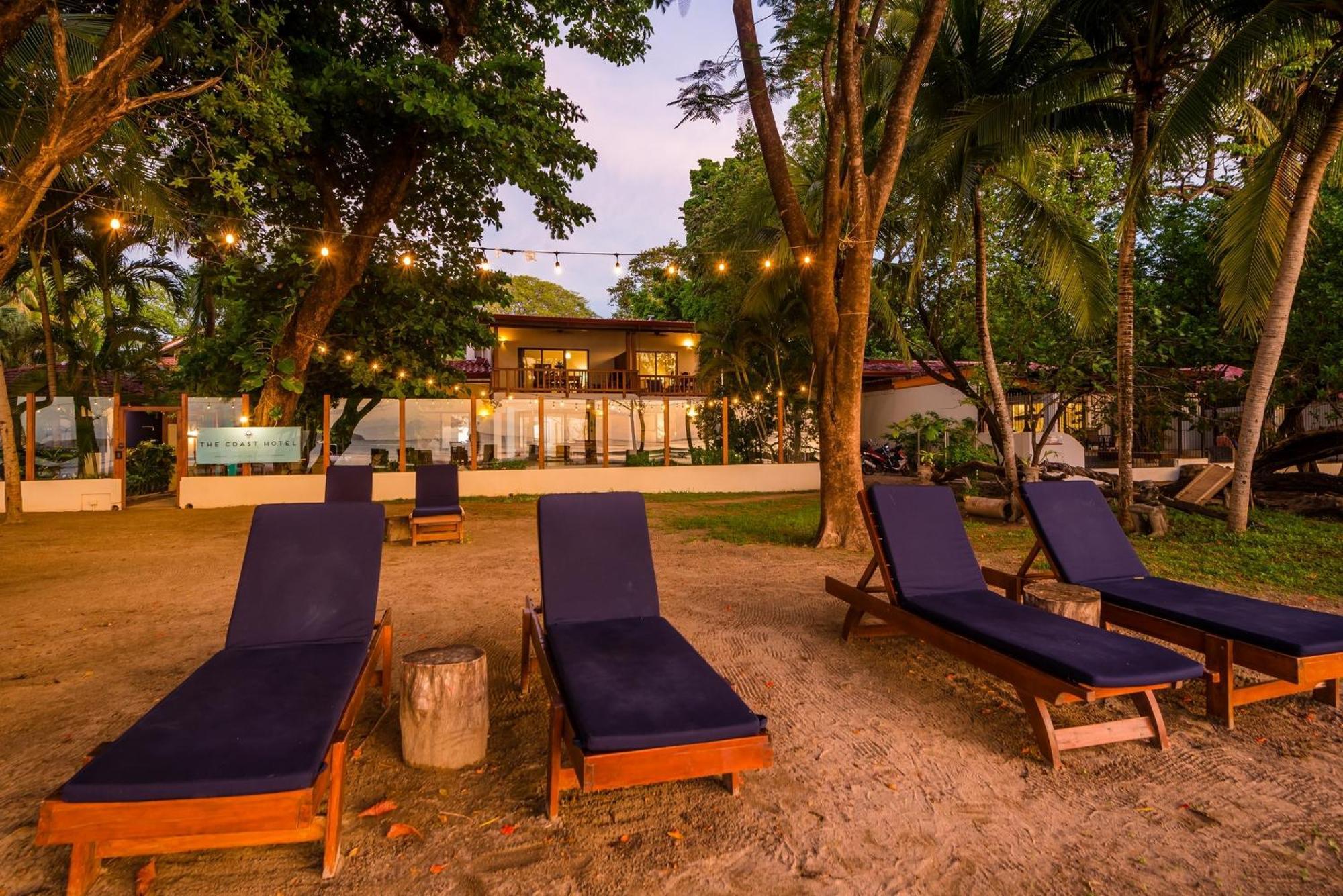 The Coast Beachfront Hotel 타마린도 외부 사진